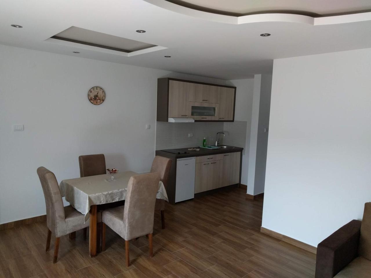Apartamento Simica Cose Vrdnik Exterior foto