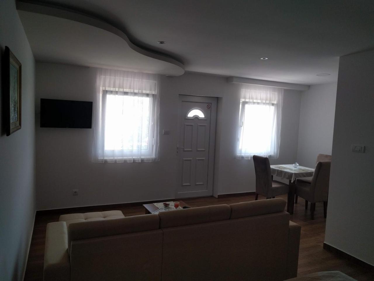 Apartamento Simica Cose Vrdnik Exterior foto