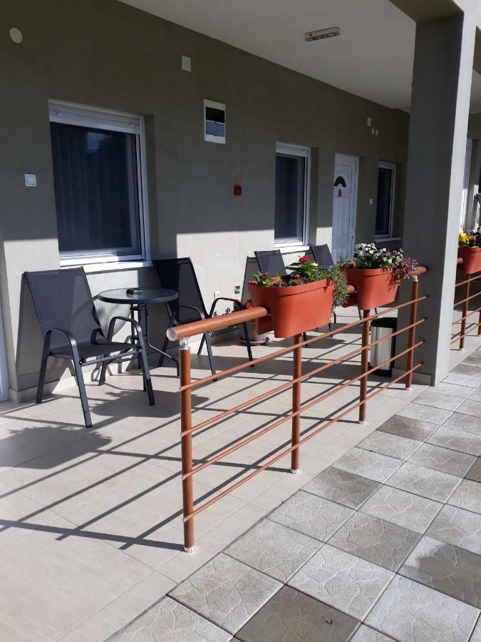 Apartamento Simica Cose Vrdnik Exterior foto